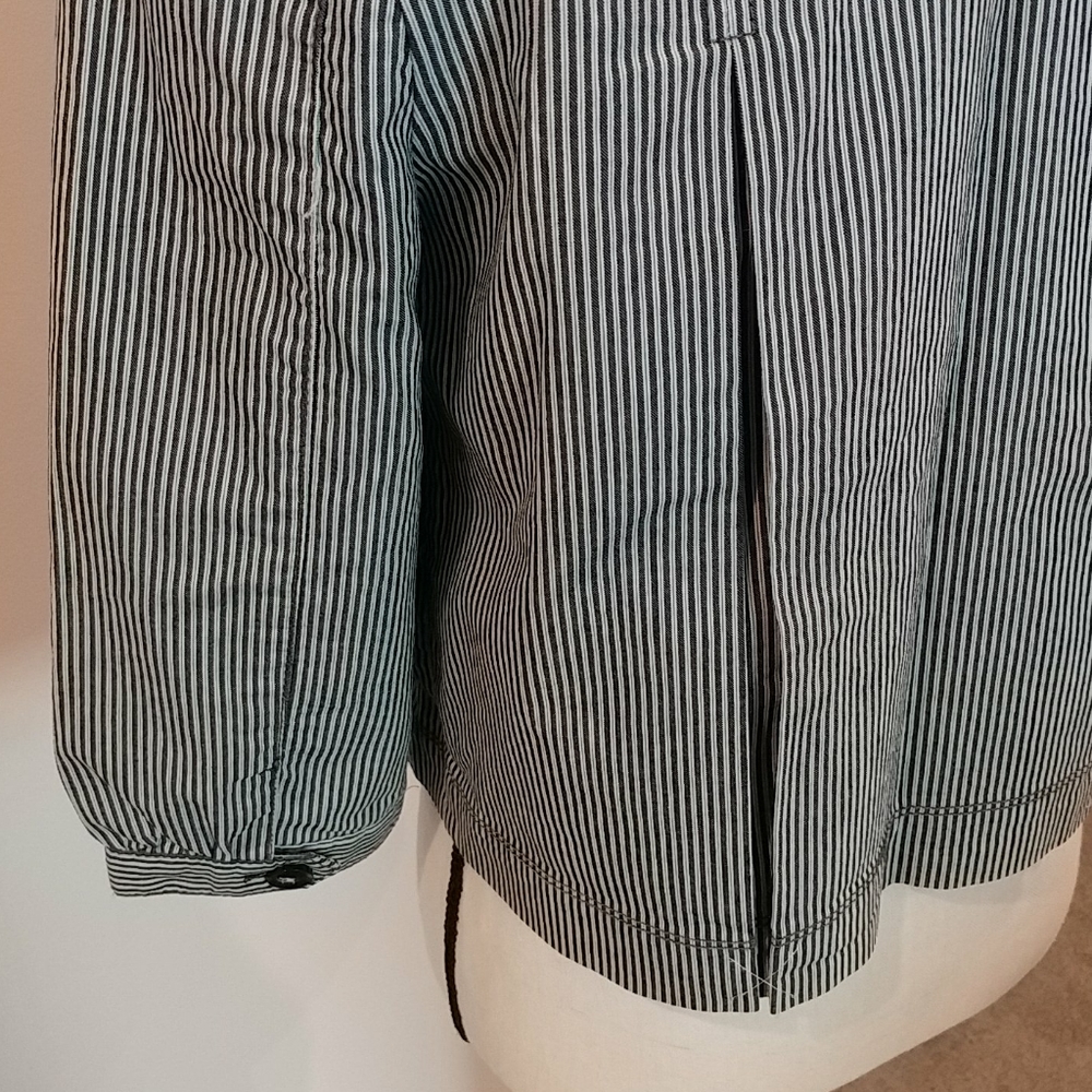 LOFT Jacket - Picture 4 of 9